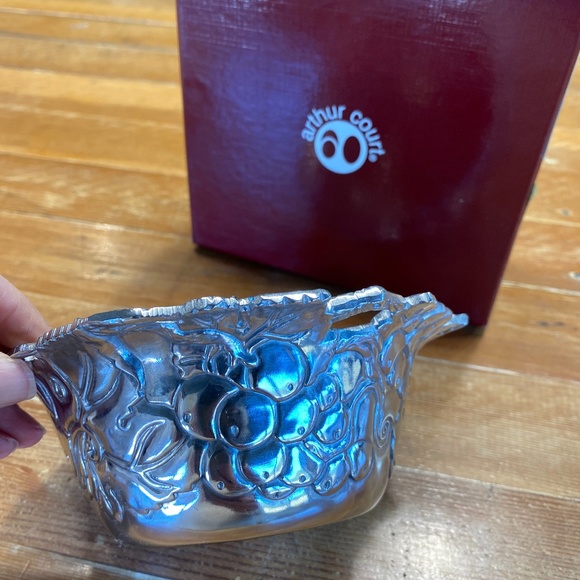 Arthur Court Grapevine Nut Bowl - Picture 2 of 5